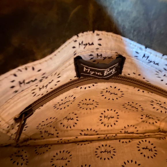 Myra Leather Crossbody Bag Boho Fringe NWT - Picture 5 of 5